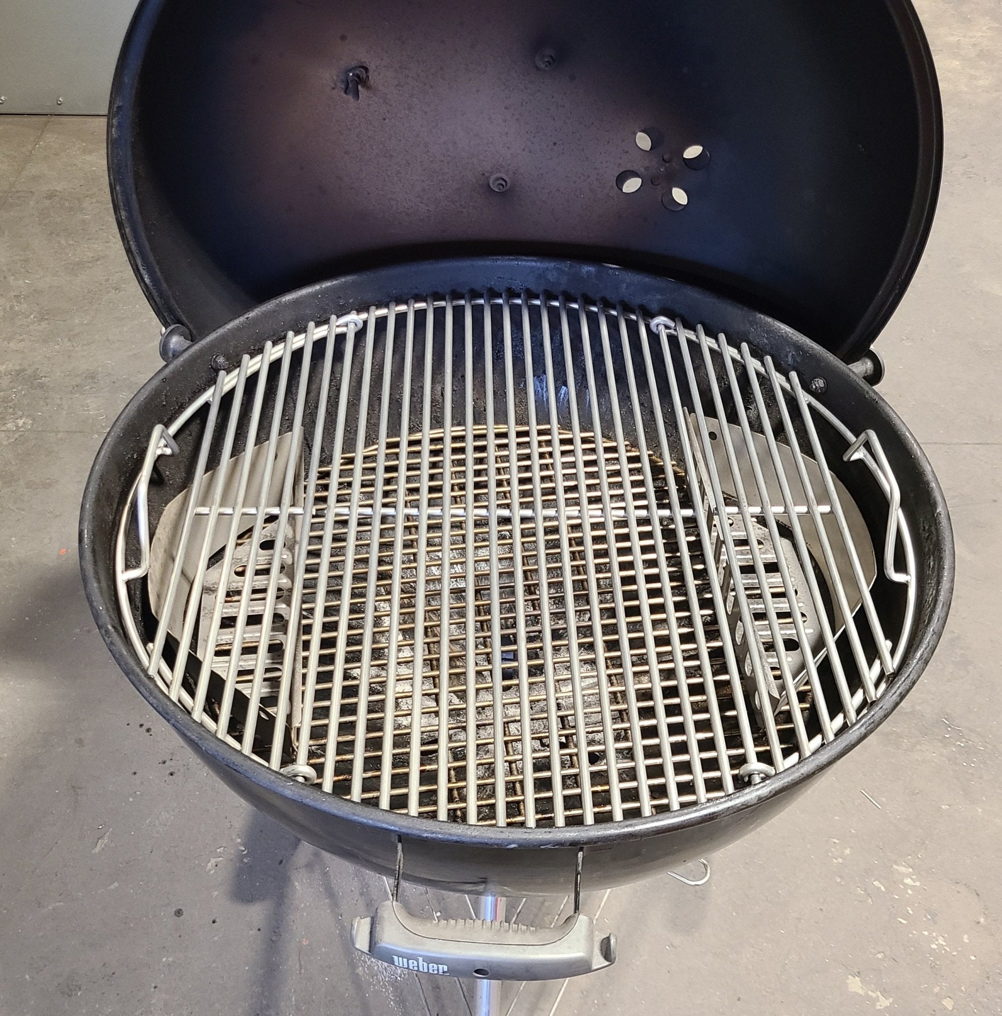 SUPER HEAVY DUTY FOOD GRATE FOR 26" KETTLE (0.275" STAINLESS STEEL, HEAVIER THAN 1/4") Pre - Order Sale - Hunsaker Vortex Smokers